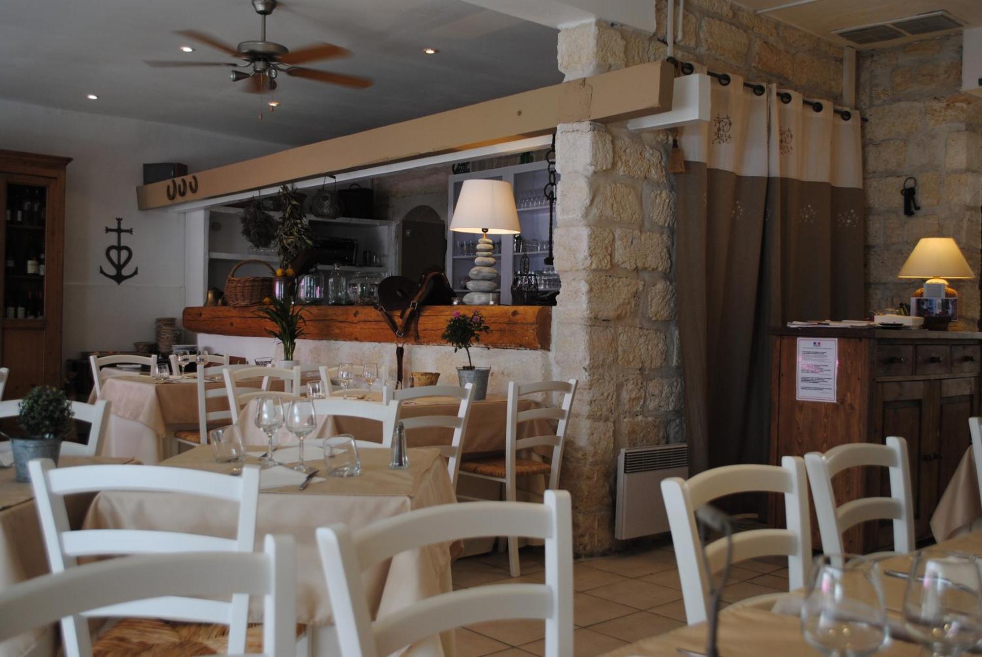 Hotel Restaurant Le Provencal Le Grau-du-Roi Exteriér fotografie