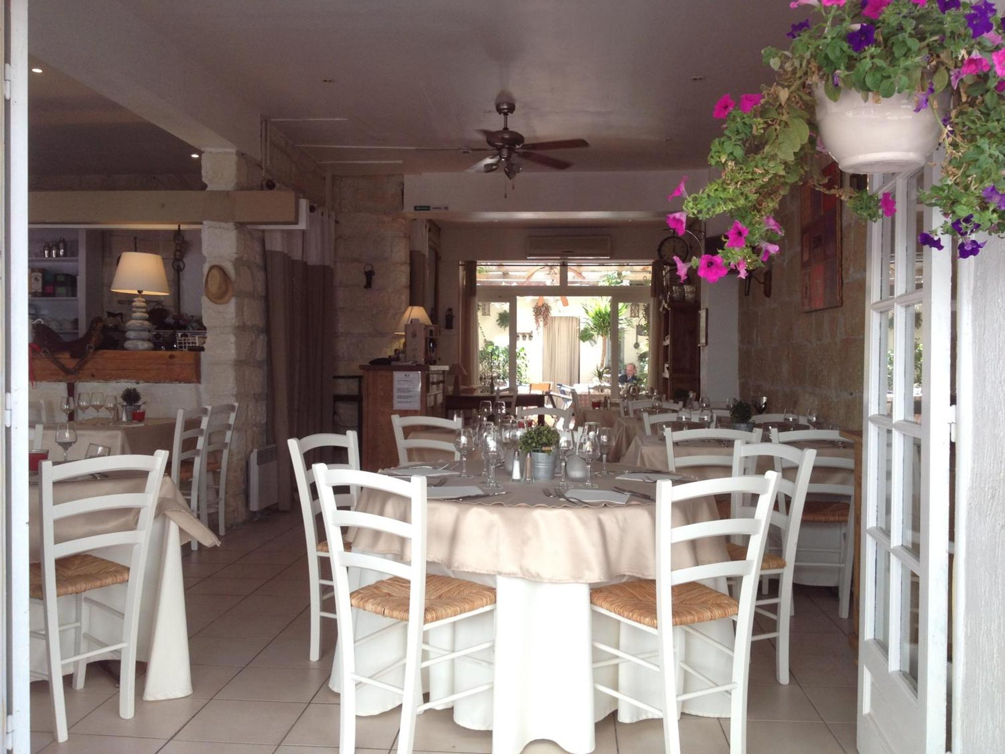 Hotel Restaurant Le Provencal Le Grau-du-Roi Exteriér fotografie