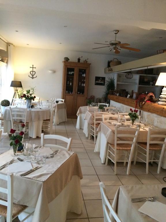 Hotel Restaurant Le Provencal Le Grau-du-Roi Exteriér fotografie